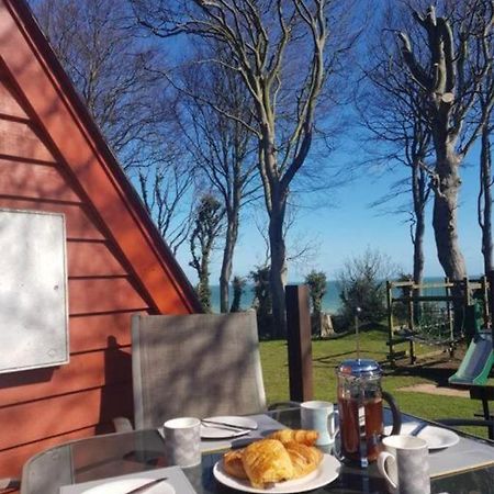 Escape To A Clifftop Chalet With Pool And Tennis Onsite - 1A Kingsdown Holiday Park Exteriör bild