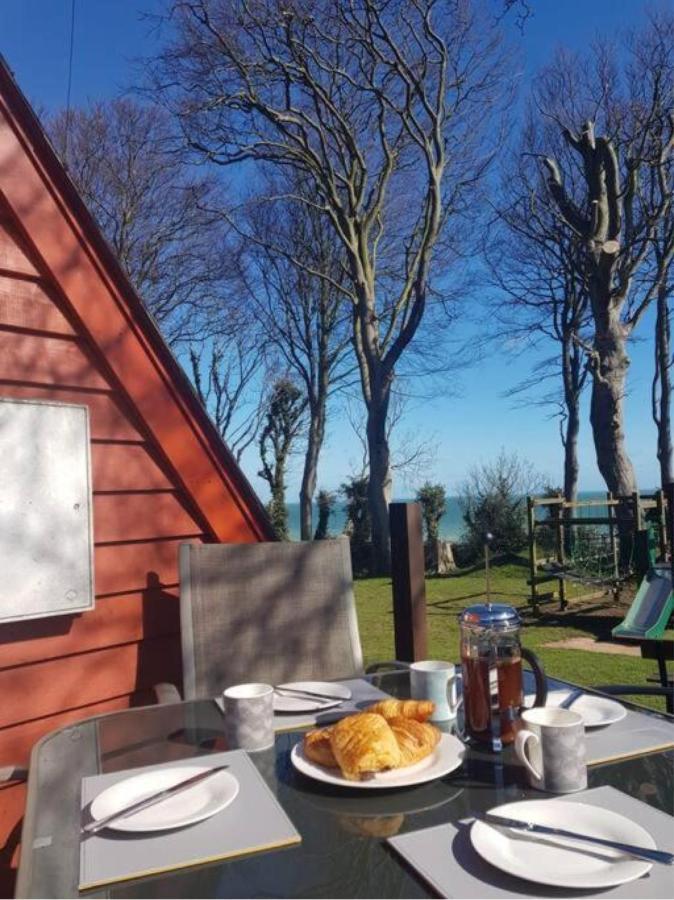 Escape To A Clifftop Chalet With Pool And Tennis Onsite - 1A Kingsdown Holiday Park Exteriör bild