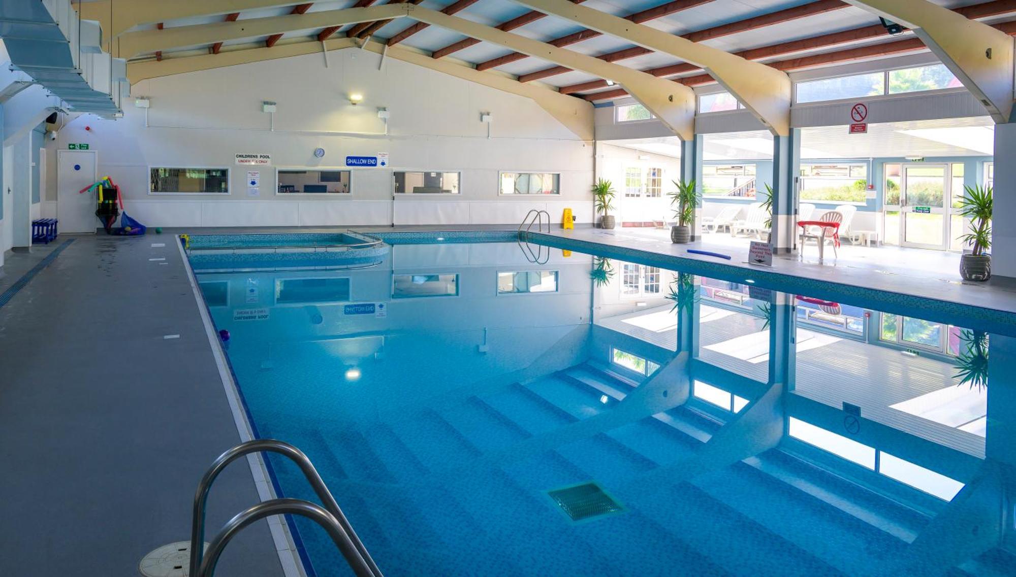 Escape To A Clifftop Chalet With Pool And Tennis Onsite - 1A Kingsdown Holiday Park Exteriör bild