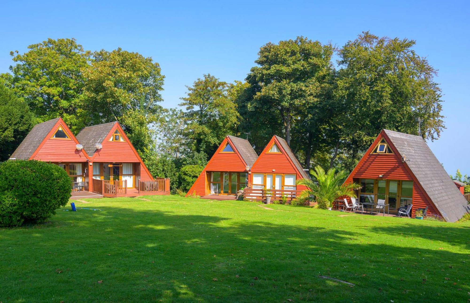 Escape To A Clifftop Chalet With Pool And Tennis Onsite - 1A Kingsdown Holiday Park Exteriör bild